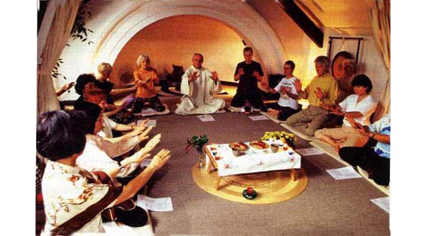 A Buddhist style meditative mass